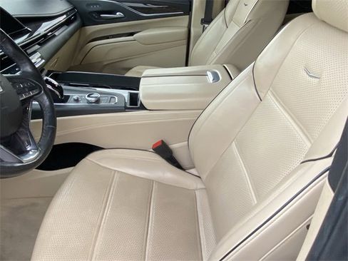 Used 2023 Cadillac Escalade Premium Luxury image 7