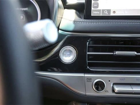 Used 2025 Genesis G70 3.3T Advanced image 20