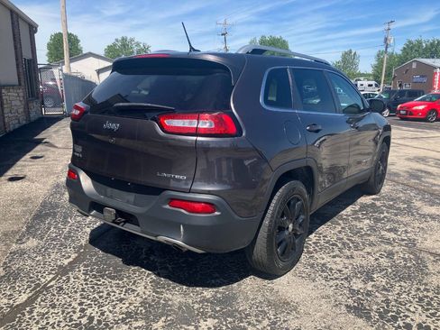 Used 2014 Jeep Cherokee Limited w/ Luxury Group AWD/4WD image 3