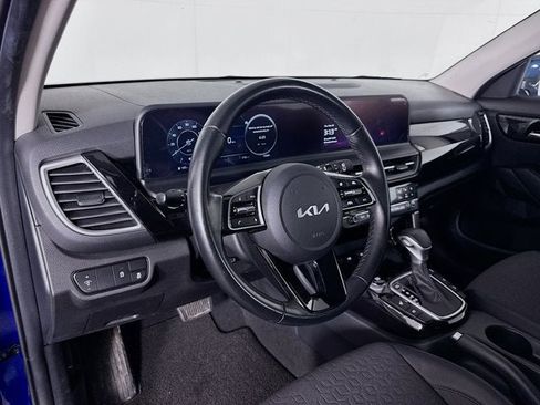 Certified 2024 Kia Seltos S image 9