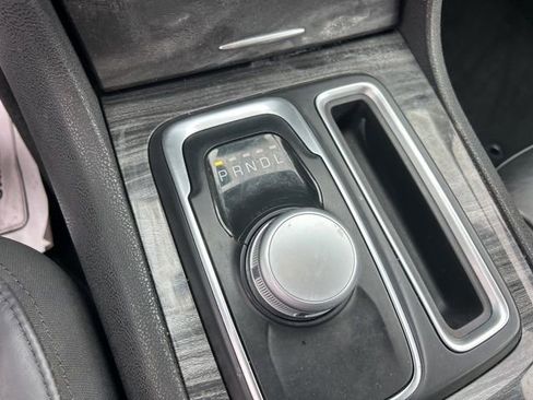 Used 2021 Chrysler 300 Touring L image 25