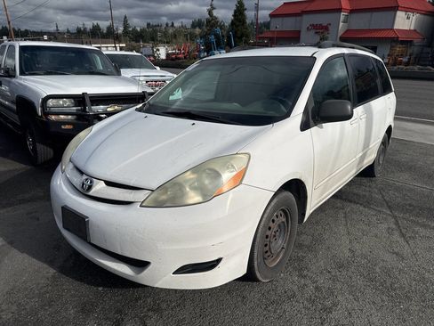 Used 2006 Toyota Sienna CE image 1
