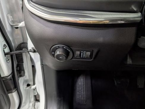 Used 2023 Jeep Compass High Altitude AWD/4WD image 21