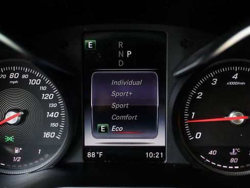 Used 2017 Mercedes-Benz GLC 300 4MATIC image 39