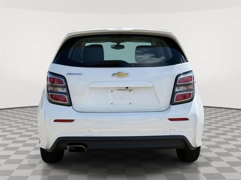 Used 2017 Chevrolet Sonic LT FWD image 5