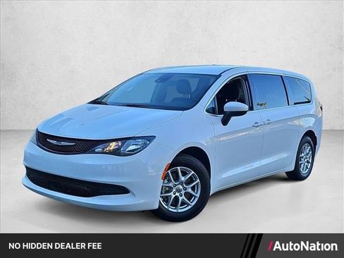 Used 2023 Chrysler Voyager LX FWD image 1