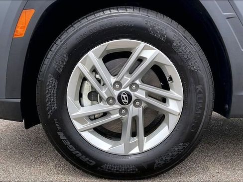 Certified 2025 Hyundai Tucson SE FWD image 8