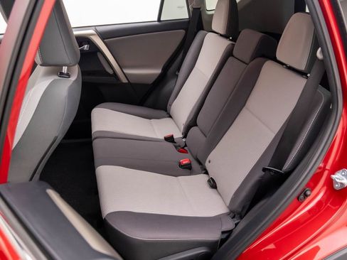 Used 2015 Toyota RAV4 XLE image 14