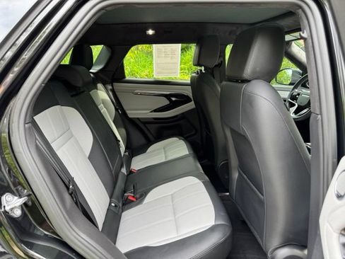 Used 2023 Land Rover Range Rover Evoque R-Dynamic SE AWD/4WD image 17