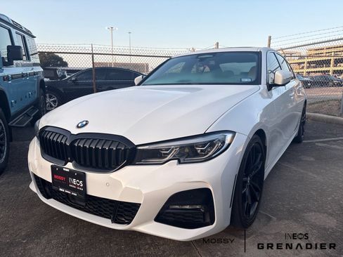 Used 2020 BMW 330i Sedan w/ Executive Package RWD image 2