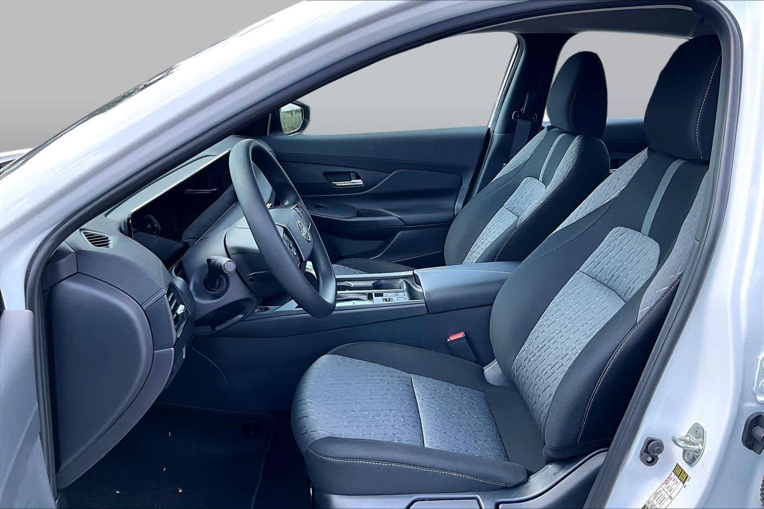 New 2027 Nissan Sentra SV w/ Floor Mat Package FWD image 9