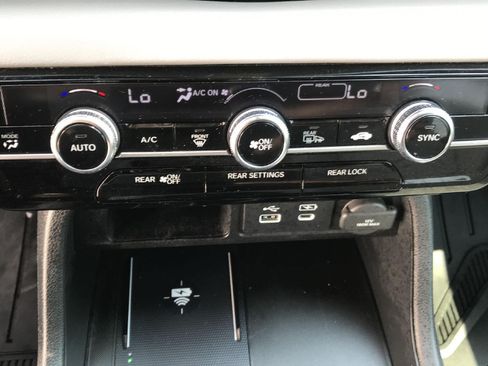 Used 2025 Honda Pilot EX-L image 33