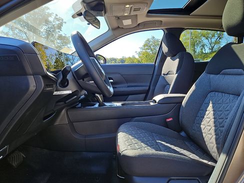 New 2026 Nissan Kicks SV w/ SV Premium Package image 9