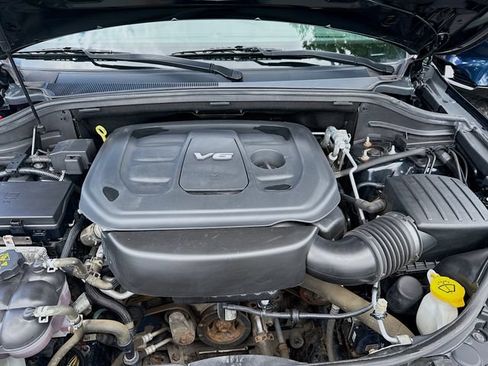 Used 2019 Jeep Grand Cherokee Laredo AWD/4WD image 38