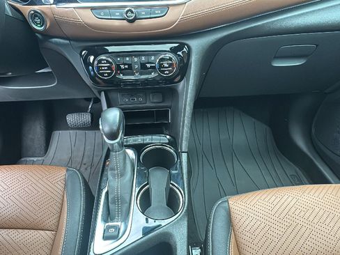 Used 2020 Buick Encore GX Essence w/ Experience Buick Package image 21