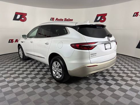 Used 2018 Buick Enclave Essence image 4