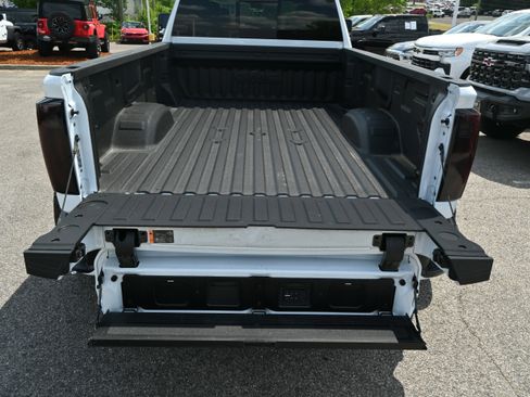 Used 2026 GMC Sierra 3500 Denali Ultimate w/ LPO, Black Badging Package AWD/4WD image 35