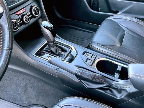 Used 2020 Subaru Crosstrek 2.0i Limited w/ Moonroof Package image 18