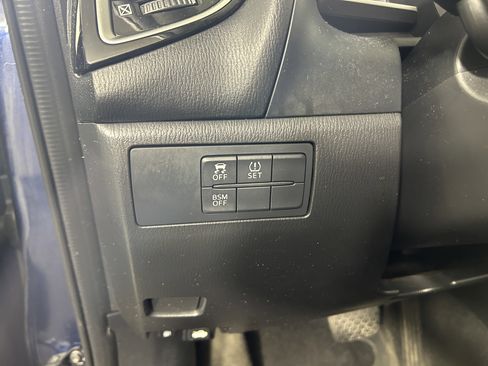 Used 2015 MAZDA MAZDA3 i Touring image 18