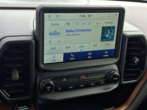 Used 2024 Ford Bronco Sport Outer Banks w/ Tech Package image 18