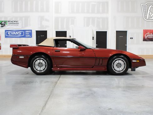 Used 1987 Chevrolet Corvette Convertible image 29