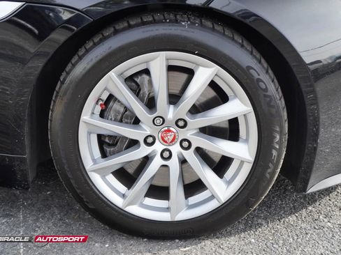 Used 2017 Jaguar F-TYPE Convertible 2D image 10