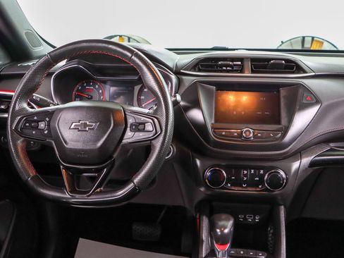 Used 2022 Chevrolet TrailBlazer RS FWD image 17
