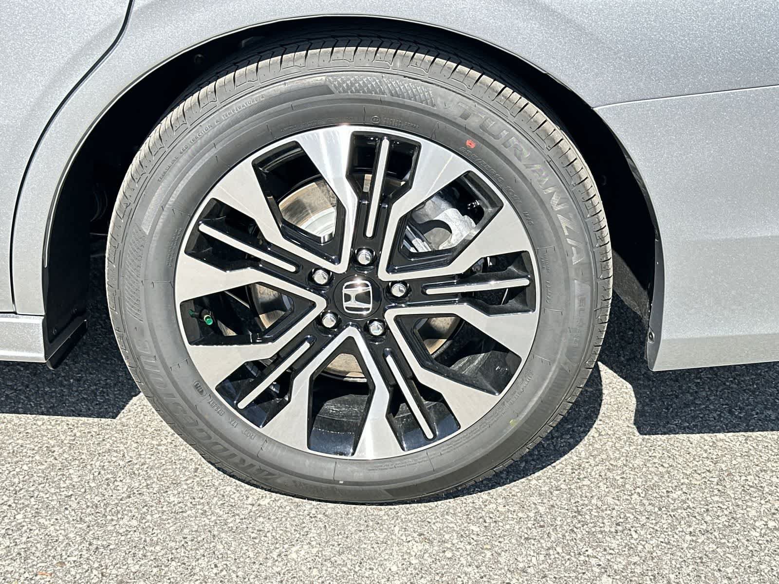 New 2026 Honda Odyssey Elite image 12