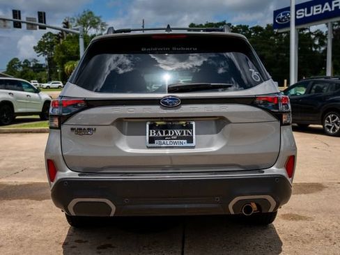 Used 2025 Subaru Forester Limited AWD/4WD image 5
