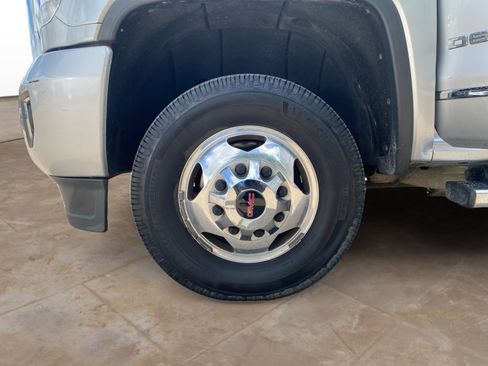 Used 2019 GMC Sierra 3500 Denali w/ Duramax Plus Package image 31