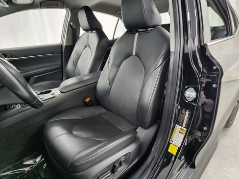Used 2024 Toyota Camry XSE FWD image 10