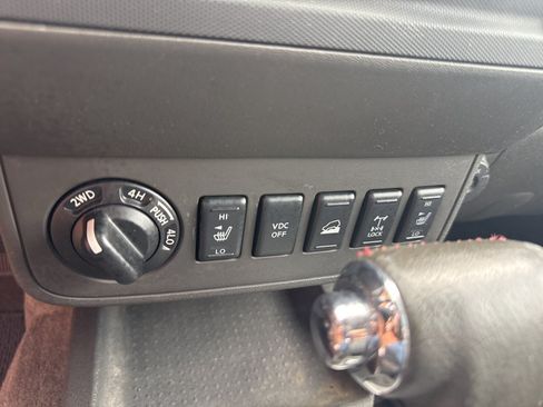 Used 2011 Nissan Frontier PRO-4X w/ Pro-4x Luxury Pkg AWD/4WD image 29