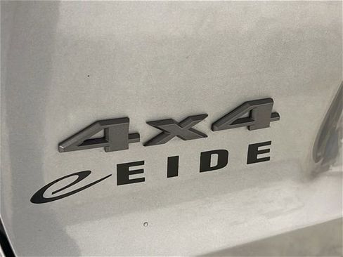 Used 2021 Jeep Cherokee Trailhawk image 31