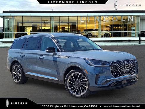 Used 2026 Lincoln Aviator Reserve AWD/4WD image 1