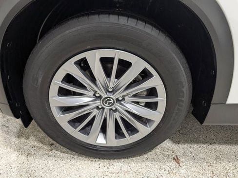 Certified 2024 MAZDA CX-90 3.3 Turbo w/ Select Package image 9