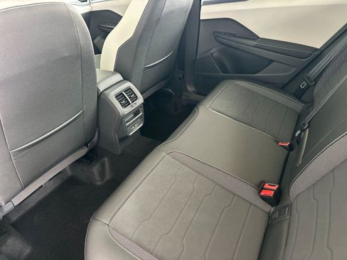 New 2026 Volkswagen Taos SE AWD/4WD image 11