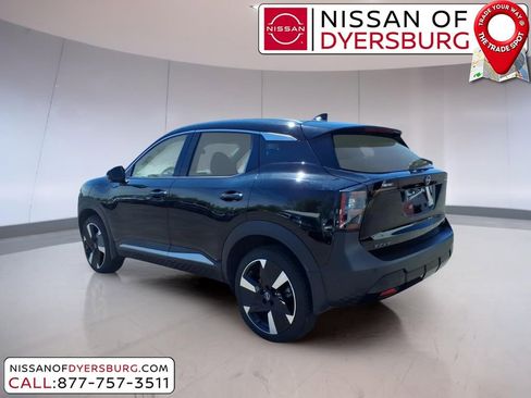 Used 2025 Nissan Kicks SR FWD image 5