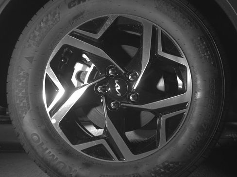 Used 2025 Kia Sportage LX image 14