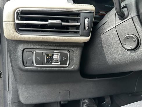 Certified 2025 Lincoln Corsair AWD w/ Equipment Group 101A image 30