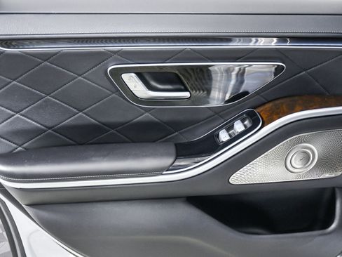 Used 2024 Mercedes-Benz S 580 4MATIC Sedan image 25