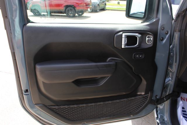 Used 2024 Jeep Wrangler Unlimited Sport AWD/4WD image 9