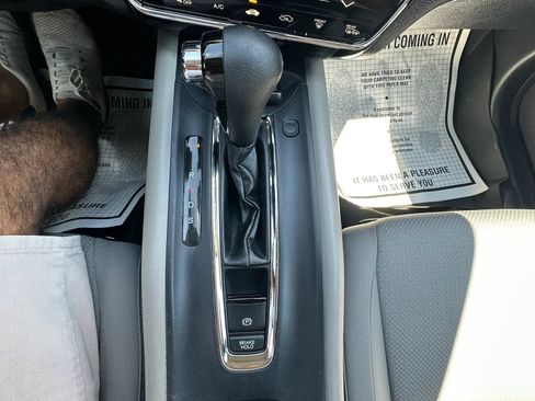 Used 2021 Honda HR-V EX image 16