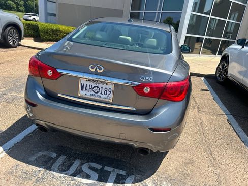 Used 2015 INFINITI Q50 Premium w/ Navigation Package RWD image 17