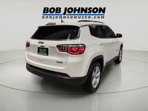 Used 2021 Jeep Compass Latitude w/ Sun and Sound Group FWD image 7