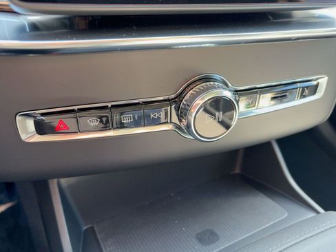 New 2026 Volvo XC90 T8 Ultra w/ Protection Package Premier image 19