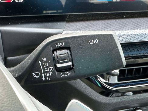 Certified 2025 BMW 330i xDrive Sedan w/ Convenience Package image 31