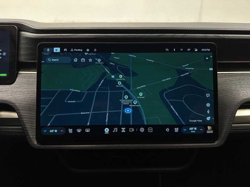 Used 2025 Rivian R1S Adventure image 30