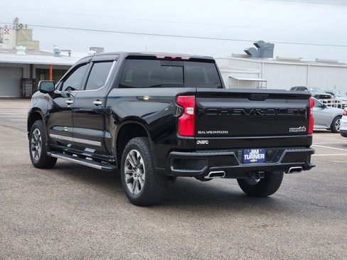 Used 2024 Chevrolet Silverado 1500 High Country AWD/4WD image 5