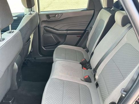 Used 2022 Ford Escape SE FWD image 12