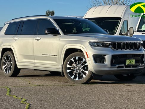 Used 2022 Jeep Grand Cherokee L Overland w/ Advanced Protech Group III image 1